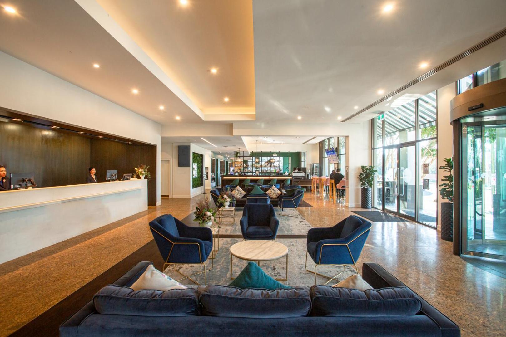 Novotel Melbourne Hotel 4*