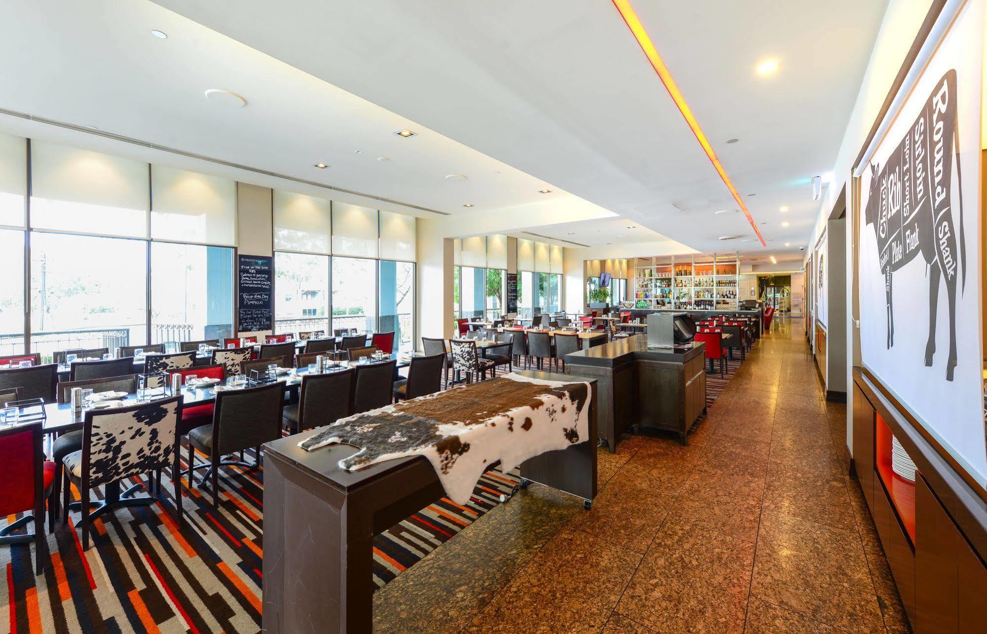 Novotel Melbourne Hotel Glen Waverley